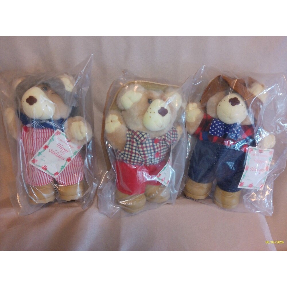 Vintage Wendy's Firskins Christmas Bears Lot of 3 NOS Sealed Kids Meal Toys